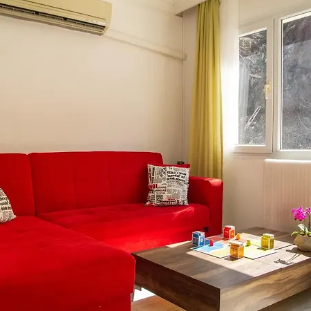 Cozy And Central Near Historical Lift And Shore In Konak, Daire İzmir