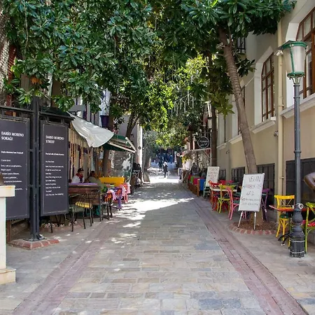 Apartment Cozy And Central Near Historical Lift And Shore In Konak, Izmir
